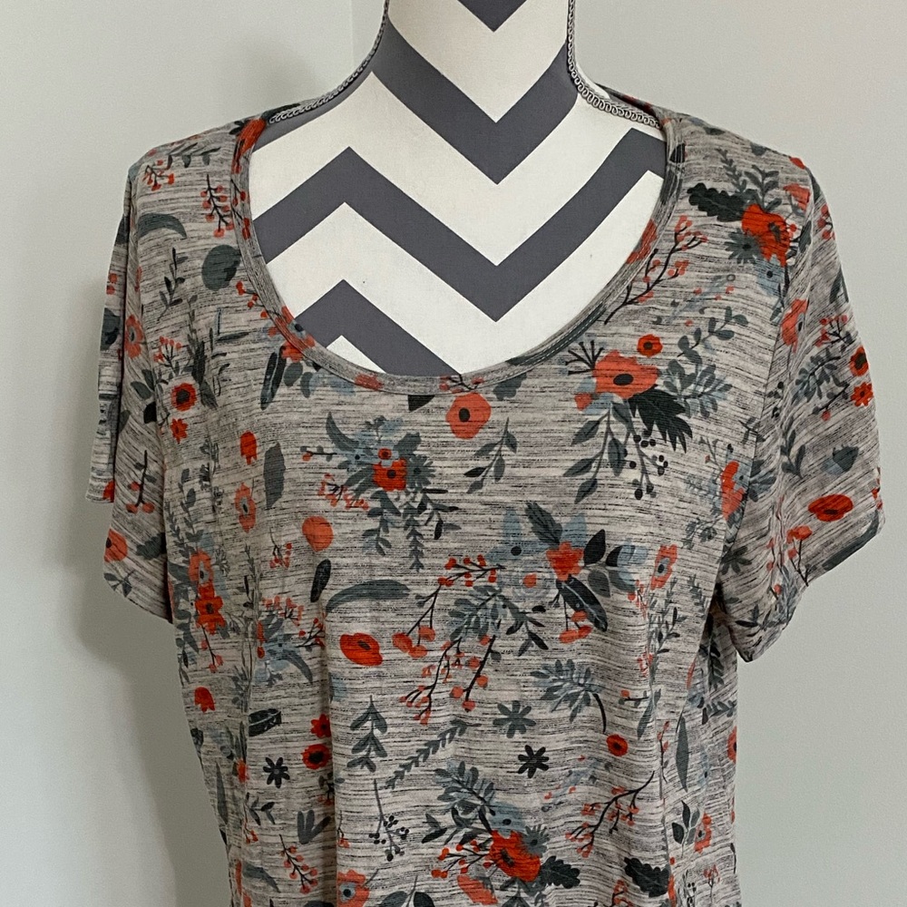 Floral Classic T